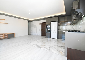 Furnished 2+1 Apartment in Cleopatra, Alanya — 700 m to the Beach