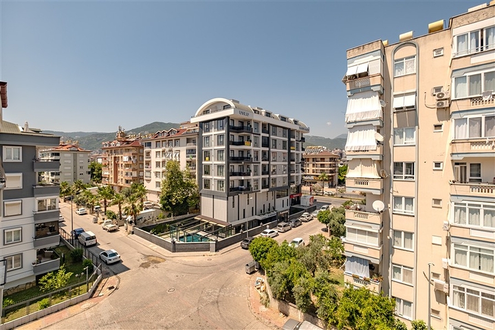 Spacious 4+1 penthouse in a cozy residential complex in Oba district — comfort for the whole family