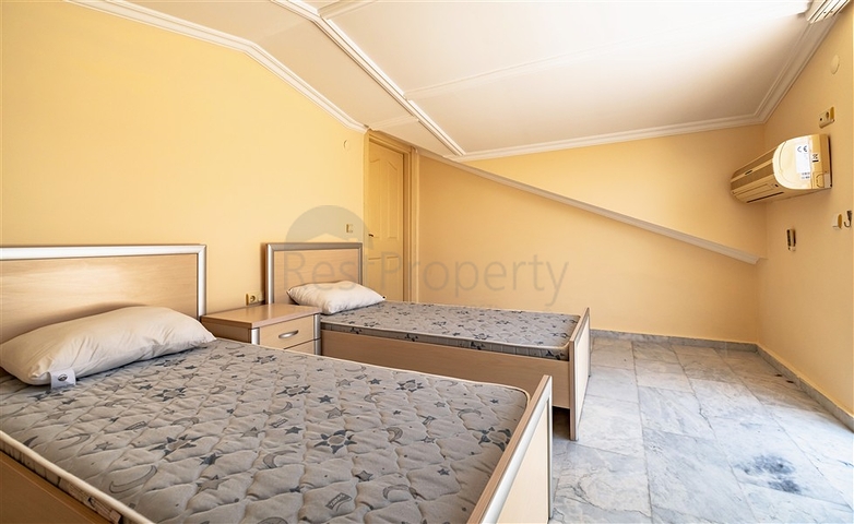 Spacious 4+1 penthouse in a cozy residential complex in Oba district — comfort for the whole family