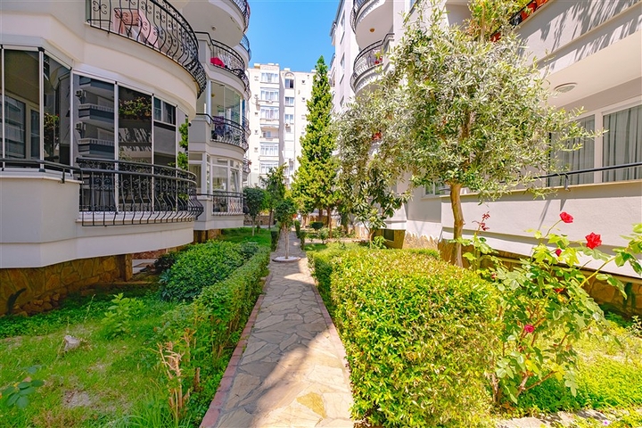 Spacious 4+1 penthouse in a cozy residential complex in Oba district — comfort for the whole family