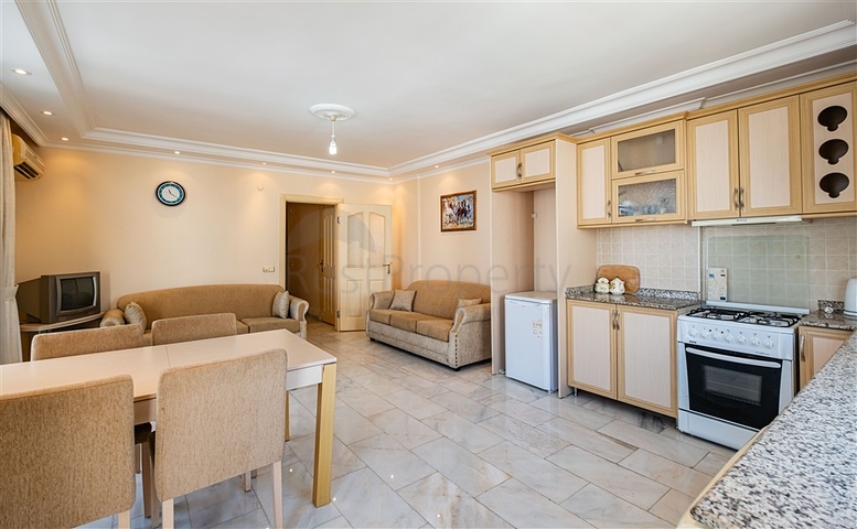 Spacious 4+1 penthouse in a cozy residential complex in Oba district — comfort for the whole family