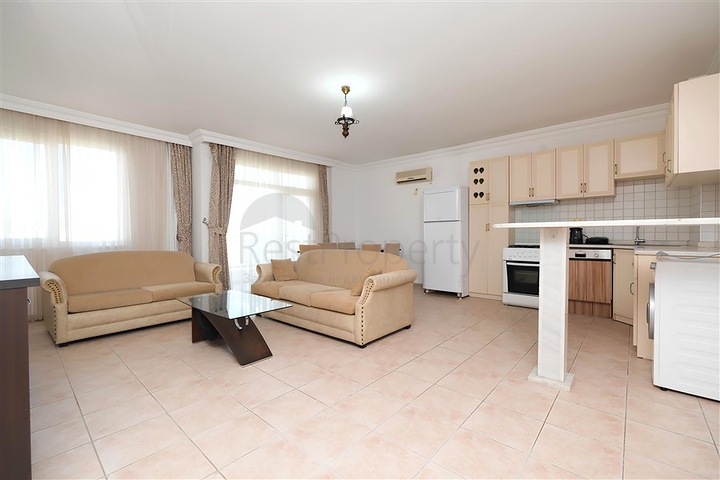 Furnished 2+1 Apartment in Cleopatra, Alanya — 700 m to the Beach