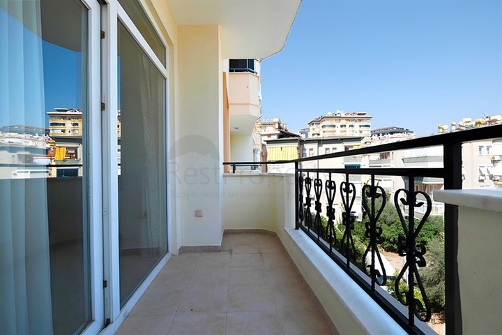 Furnished 2+1 Apartment in Cleopatra, Alanya — 700 m to the Beach