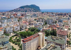 Spacious 3+1 Penthouse in Cleopatra, Alanya — 700 m to the Beach