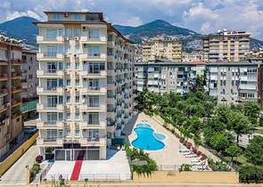 Spacious 3+1 Penthouse in Cleopatra, Alanya — 700 m to the Beach