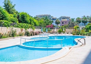 Spacious 3+1 Penthouse in Cleopatra, Alanya — 700 m to the Beach