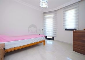 Spacious 3+1 Penthouse in Cleopatra, Alanya — 700 m to the Beach