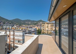 Spacious 3+1 Penthouse in Cleopatra, Alanya — 700 m to the Beach