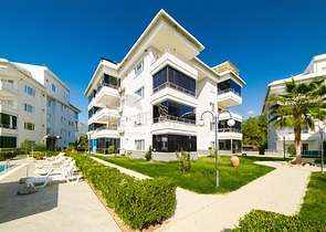 Bright 2+1 Apartment with Modern Facilities in a Prestigious Complex — 2.9 km to the Sea