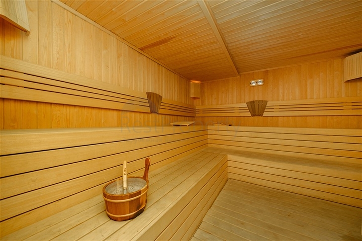 Furnished 2+1 Apartment in Alanya – Large Balcony & Rich Facilities