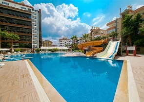 Furnished 2+1 Apartment in Alanya – Large Balcony & Rich Facilities