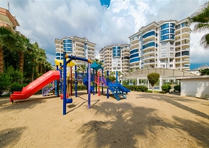 Furnished 2+1 Apartment in Alanya – Large Balcony & Rich Facilities