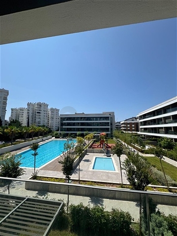 WE OFFER A LUXURY APARTMENT IN THE MOST PRESTIGIOUS AREA OF ANTALYA / KONYAALTI WE OFFER A LUXURY APARTMENT IN THE MOST PRESTIGIOUS AREA OF ANTALYA / KONYAALTI