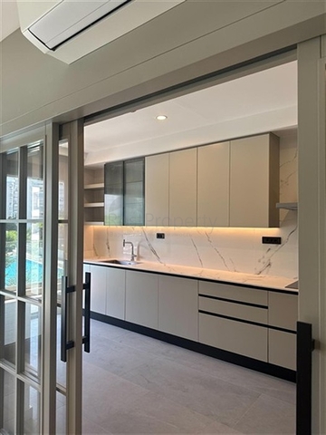 WE OFFER A LUXURY APARTMENT IN THE MOST PRESTIGIOUS AREA OF ANTALYA / KONYAALTI WE OFFER A LUXURY APARTMENT IN THE MOST PRESTIGIOUS AREA OF ANTALYA / KONYAALTI