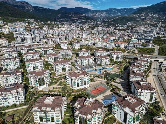 Spacious penthouse with terrace and sea view in a prestigious residential complex