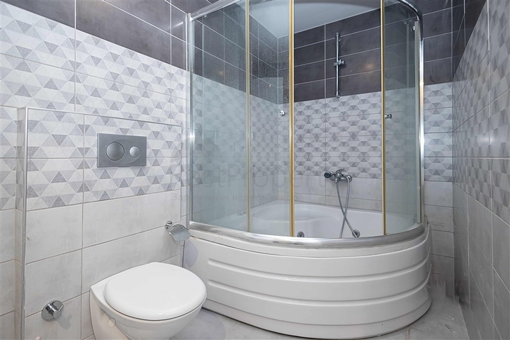 Spacious penthouse with terrace and sea view in a prestigious residential complex