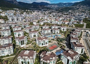 Spacious penthouse with terrace and sea view in a prestigious residential complex