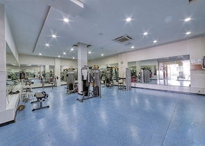 Spacious penthouse with terrace and sea view in a prestigious residential complex