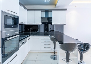 Modern 1+1 apartment in a residential complex with rich infrastructure by the sea