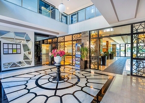 Modern 1+1 apartment in a residential complex with rich infrastructure by the sea