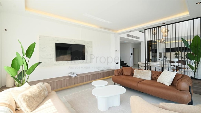 Modern villa with panoramic sea view in Alanya