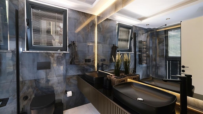 Modern villa with panoramic sea view in Alanya