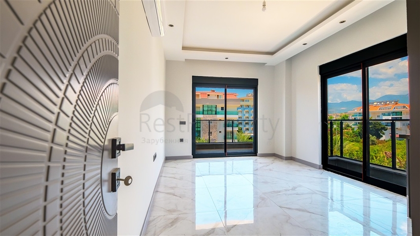 Modern apartment by the sea, surrounded by peace and comfort