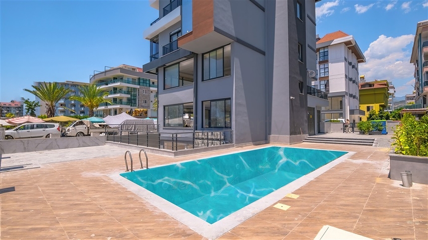 Penthouse by the sea with spacious terraces and panoramic views
