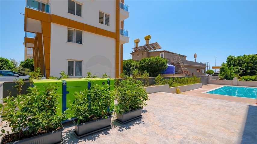 Penthouse by the sea with spacious terraces and panoramic views