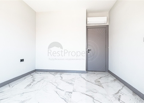 Penthouse by the sea with spacious terraces and panoramic views