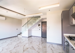 Penthouse by the sea with spacious terraces and panoramic views