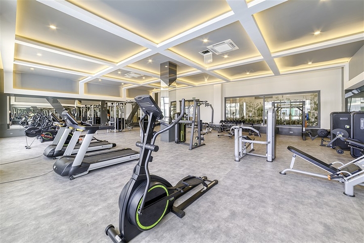 Modern 1+1 apartment with sea view just 100 meters from the beach