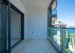 Modern 1+1 apartment with sea view just 100 meters from the beach