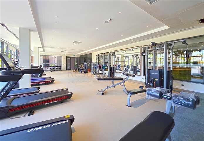 Luxury 3+1 apartment with garden in an elite complex by the sea