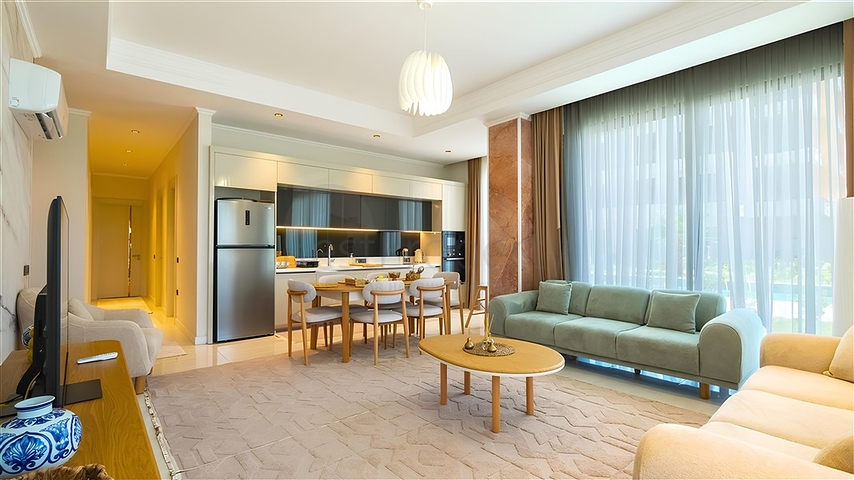 Luxury 3+1 apartment with garden in an elite complex by the sea