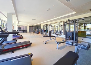 Luxury 3+1 apartment with garden in an elite complex by the sea