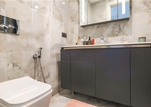 Luxury 3+1 apartment with garden in an elite complex by the sea