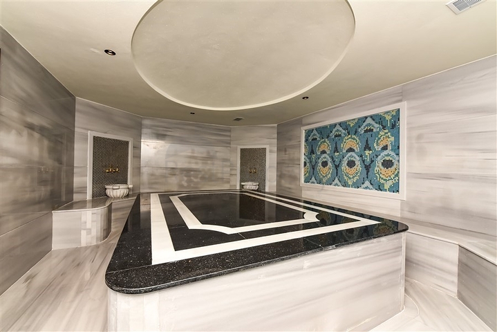 Modern 1+1 apartments in the very center of Alanya with full infrastructure