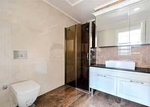 Spacious 3+1 penthouse with sea view just 50 meters from the beach