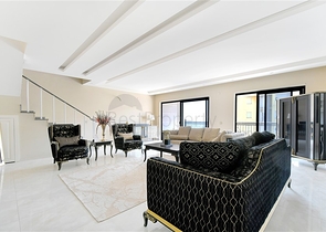 Spacious 3+1 penthouse with sea view just 50 meters from the beach