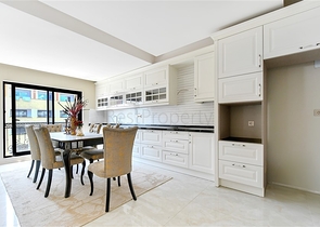 Spacious 3+1 penthouse with sea view just 50 meters from the beach