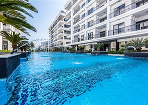 Spacious 3+1 penthouse with sea view just 50 meters from the beach