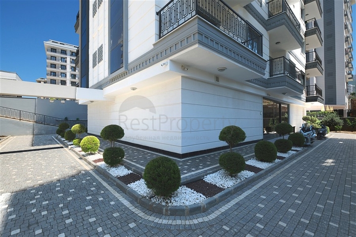 Modern 2+1 penthouse in a prestigious complex in Mahmutlar