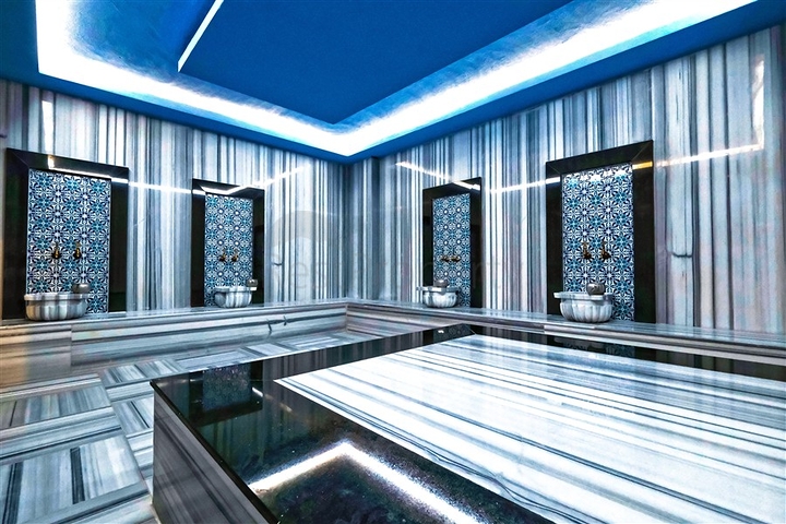 Modern 2+1 penthouse in a prestigious complex in Mahmutlar