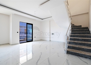 Modern 2+1 penthouse in a prestigious complex in Mahmutlar