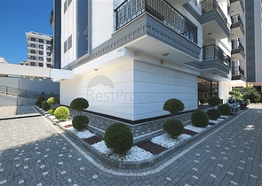 Modern 2+1 penthouse in a prestigious complex in Mahmutlar