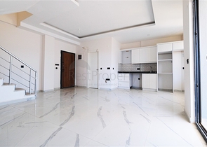 Modern 2+1 penthouse in a prestigious complex in Mahmutlar