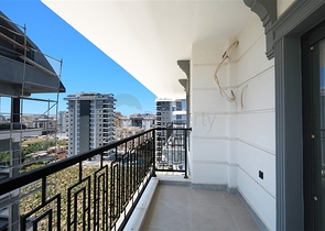 Modern 2+1 penthouse in a prestigious complex in Mahmutlar