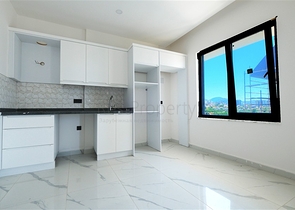 Modern 2+1 penthouse in a prestigious complex in Mahmutlar