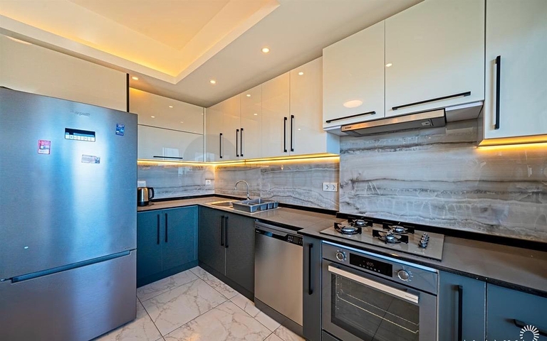 Spacious furnished 3+1 apartment in a modern residential complex in Avsallar